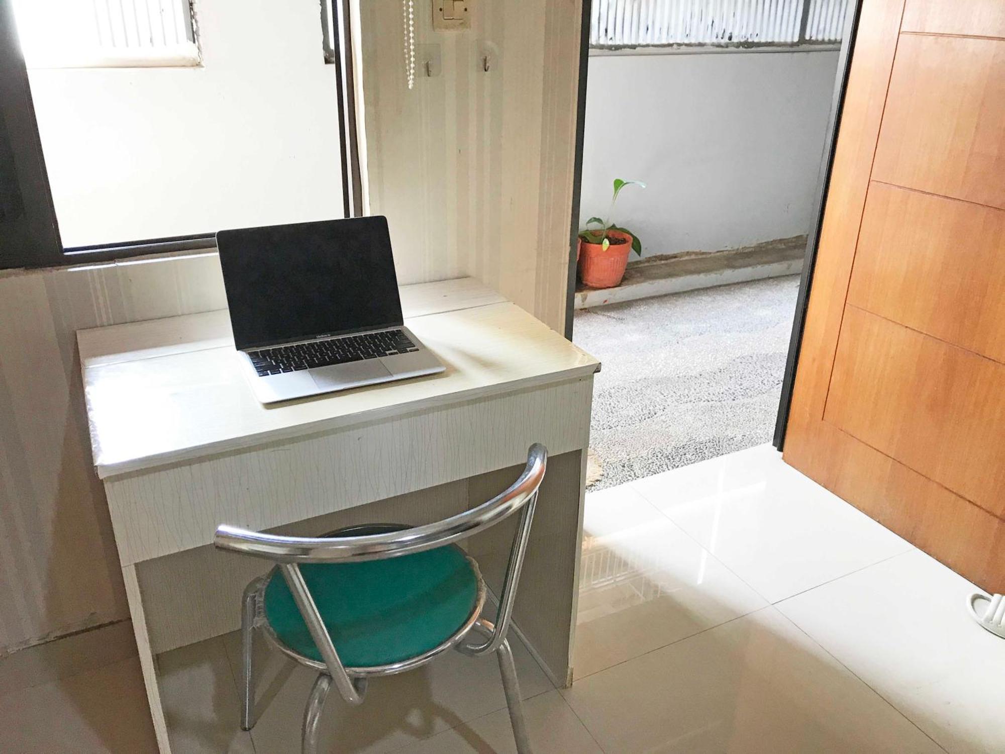 37 Guesthouse Cakarta Oda fotoğraf
